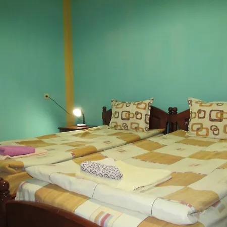 Guest house Pri Orehite *