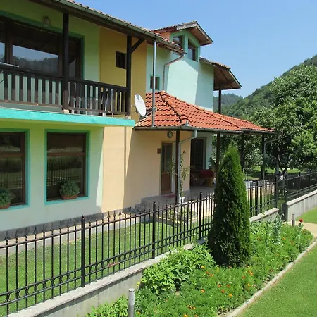 Pri Orehite Pensionat Oreshak (Lovech)