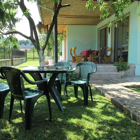 Guest house Pri Orehite