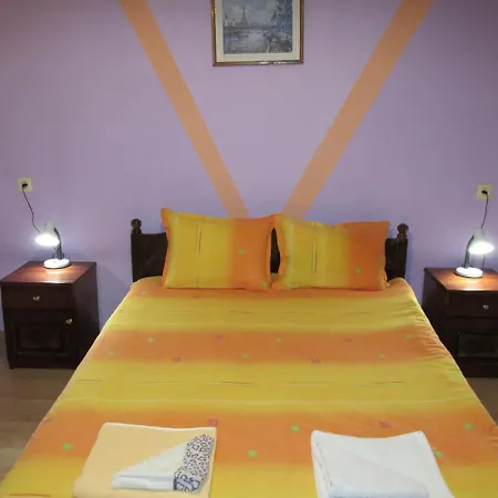 Guest house Pri Orehite *