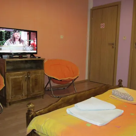 Pri Orehite Pensionat 3*